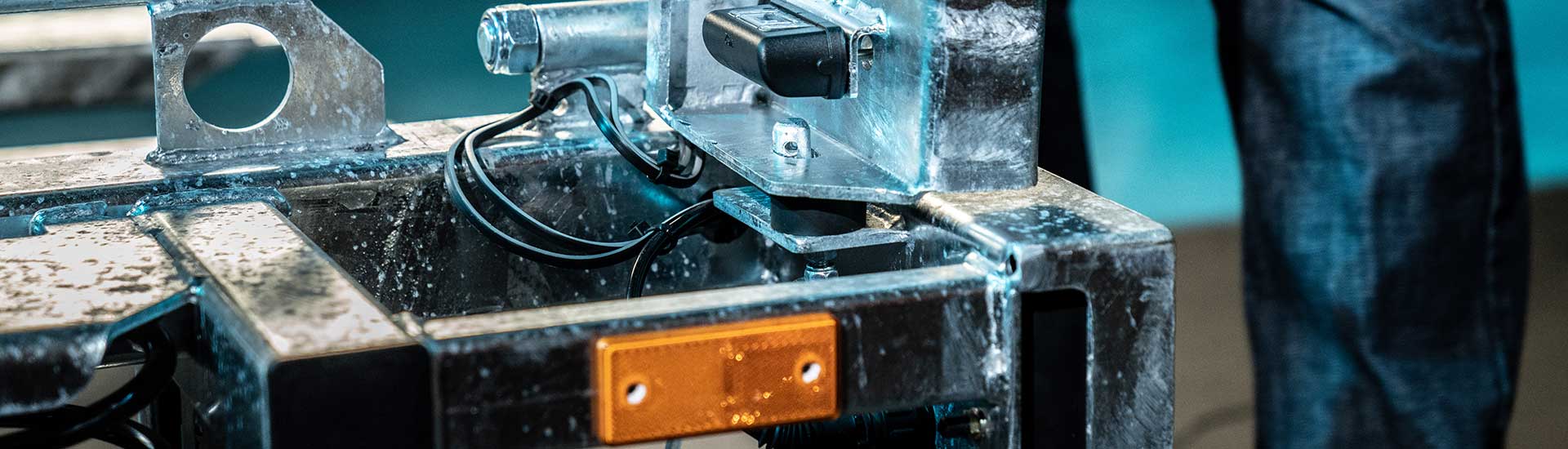 Top reasons to use a mobile security tower for construction site surveillance