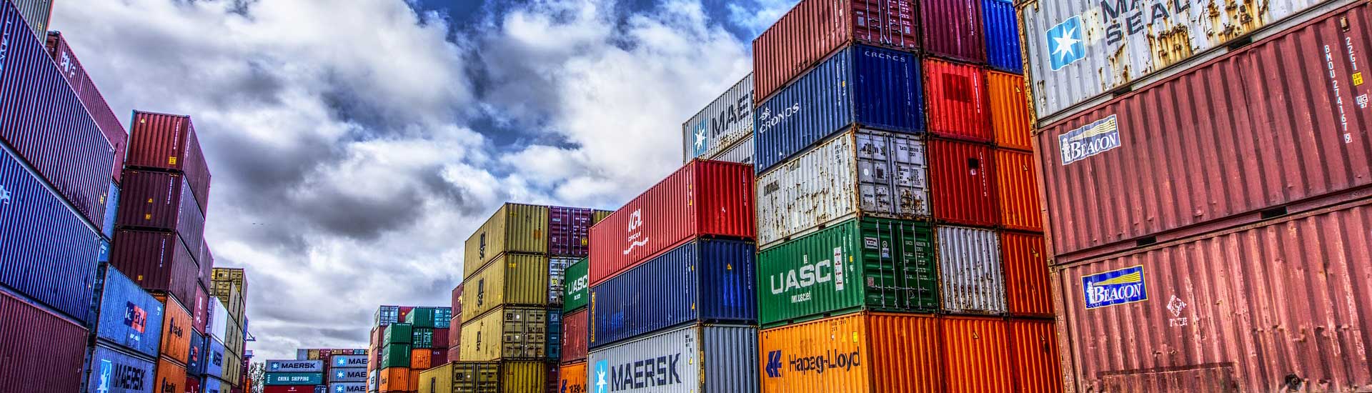 Securing Logistic Hubs: The Power of Mobile surveillance units